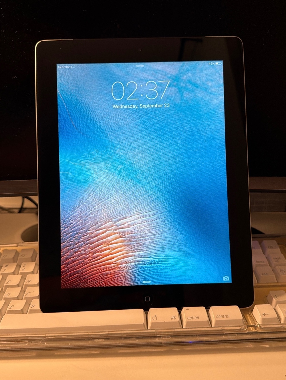 Apple iPad 2 A1397 32GB Black/Silver Wi-Fi/Cellular Verizon 9.7-Inch Tablet